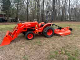 2015 Kubota L3901DT 4×4 Tractor and Loader with 66″ Quick Attach Bucket and 72″ Rotary Cutter