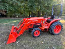 2015 Kubota L3901DT 4×4 Tractor and Loader with 66″ Quick Attach Bucket