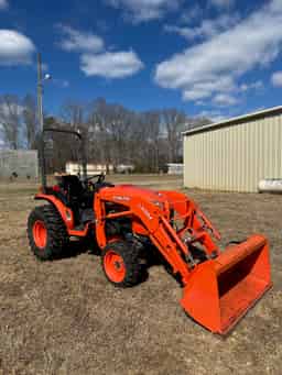 2015 Kubota B3350HSD 4×4 with Loader
