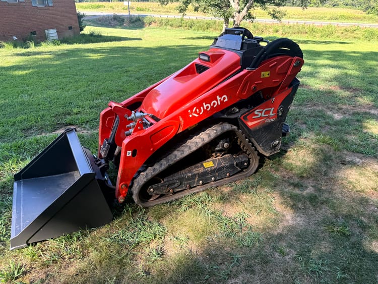 2023 Kubota SCL1000 Compact Track Loader with 36″ Bucket