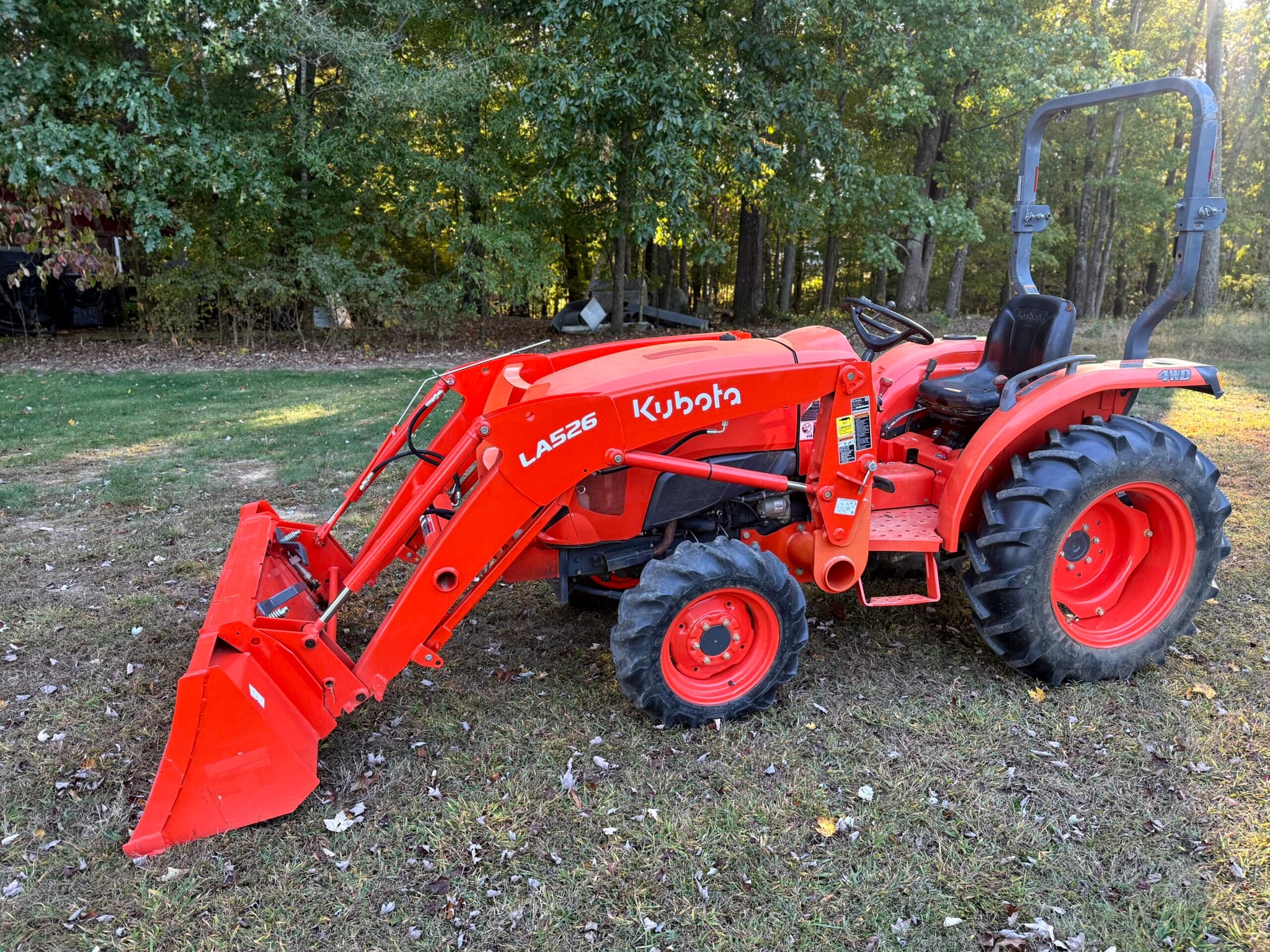 2015 Kubota L3901DT 4×4 Tractor and Loader with 66″ Quick Attach Bucket