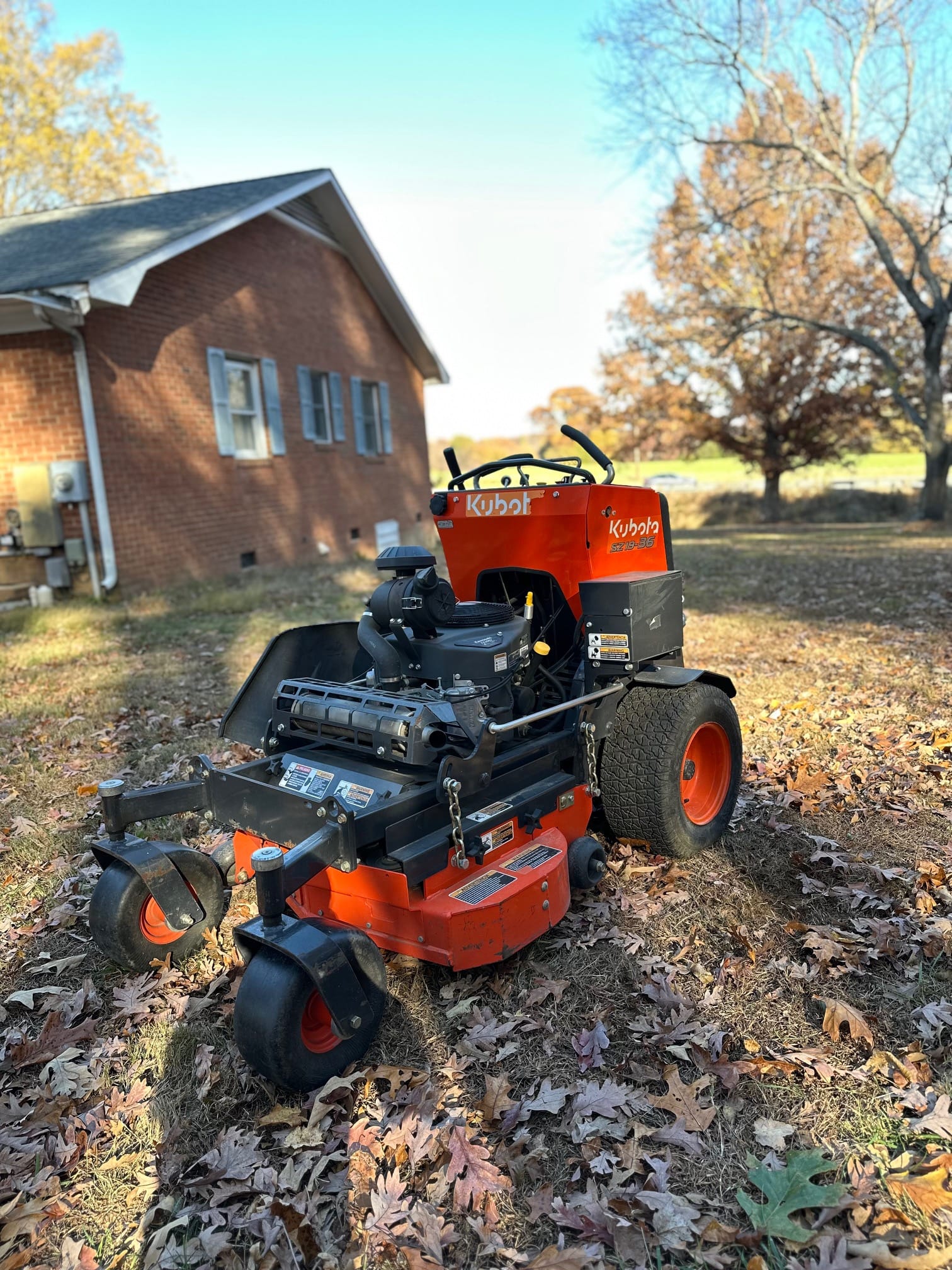 2022 Kubota SZ19-36″ Stand On Commercial Mower