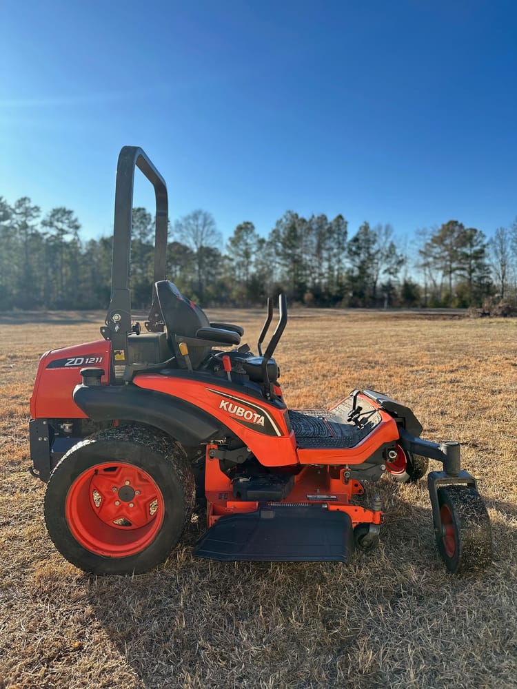 2020 Kubota ZD1211-60″ Commercial Diesel Zero Turn Mower