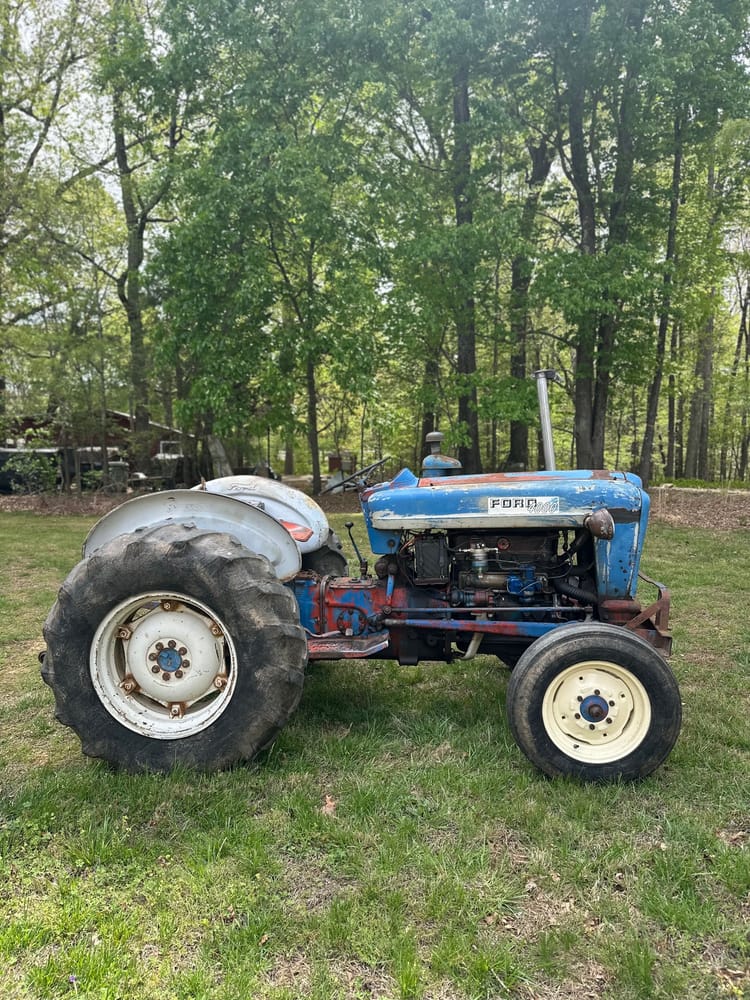 Ford 4000 Diesel Tractor 2WD (Consignment)