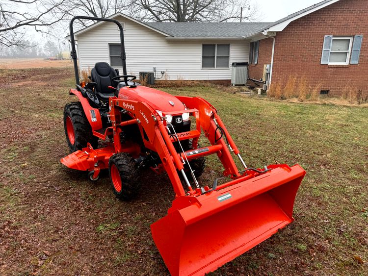 2024 Kubota LX2620 4×4 Tractor and Loader with 60″ Belly Mower