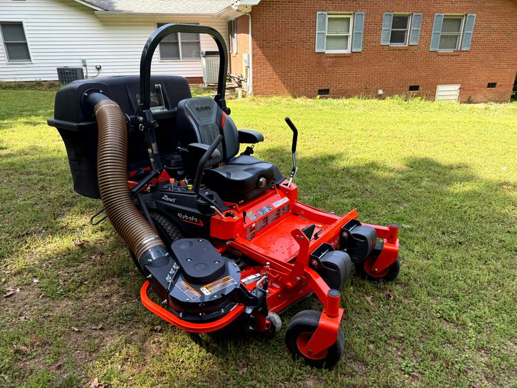 2024 Kubota Z724-54″ Gas Zero Turn Mower