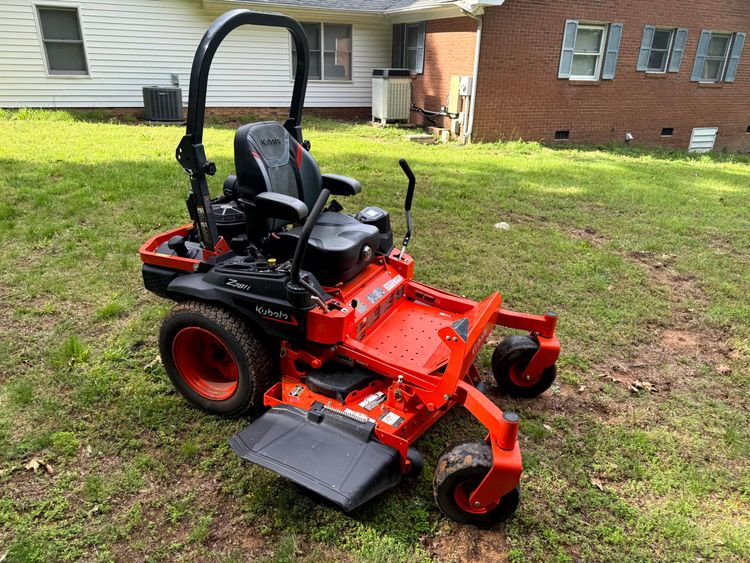2022 Kubota Z781-54″ Fuel Injected Zero Turn Mower